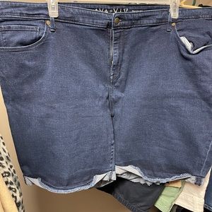 Ava & Viv Bermuda Short